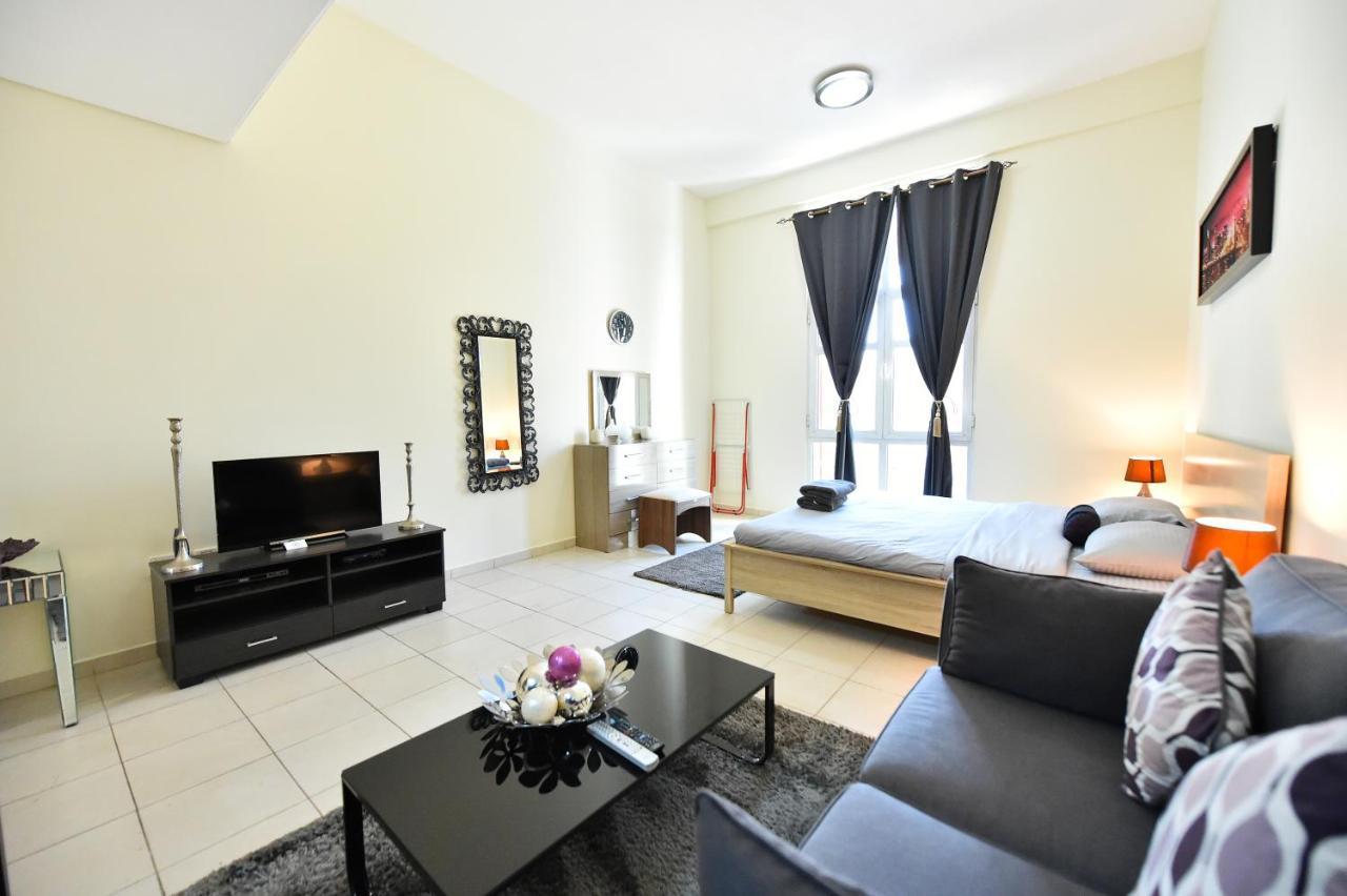 Luxury Escapes - Spacious Fully Furnished Studio Apt - Next To Metro, 5 Mins From Mall - Med46 Дубай Екстер'єр фото